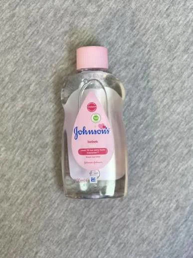روغن بدن کودک جانسون رنگ صورتی